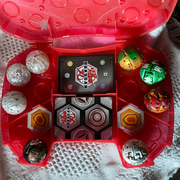 Bakugan collection with case - Picture 7 of 9